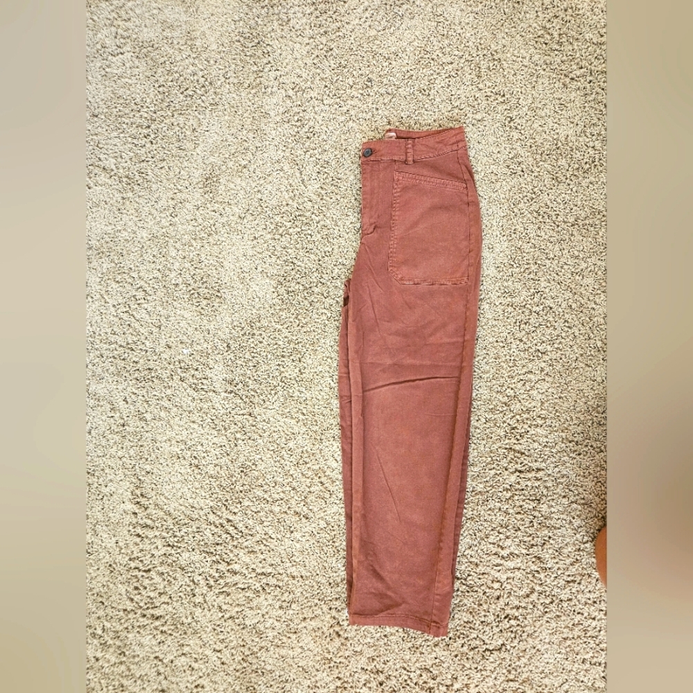 Universal Thread Women's Straight Leg Jeans in Mauve